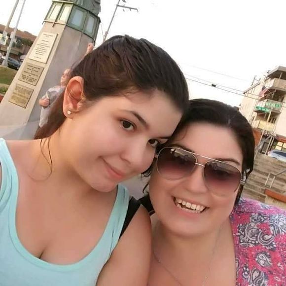 Meet your Posher, Miriah - Picture 1 of 1